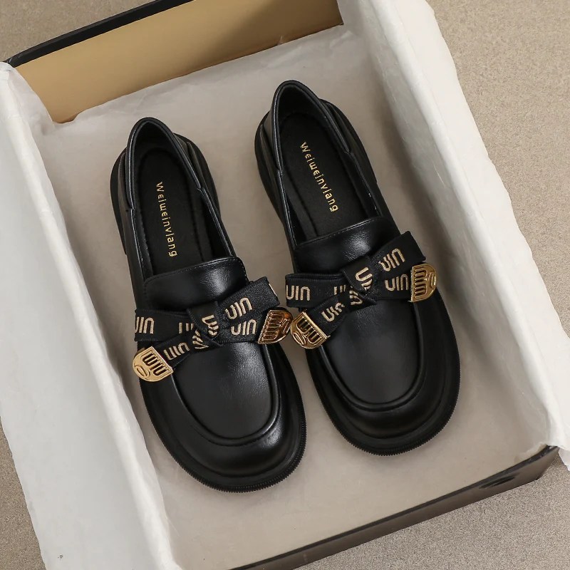 The Peak of Très Chic: Needing, Wanting, Loving: Fall Loafers The Peak of Très Chic: Needing, Wanting, Loving: Fall Loafers