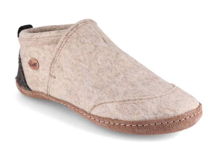 10 Best Slippers For Seniors: Comfort, Fit and Support 10 Best Slippers For Seniors: Comfort, Fit and Support